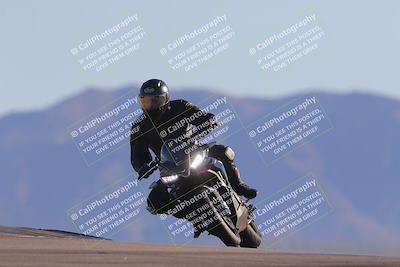 media/Nov-06-2023-Moto Forza (Mon) [[ce023d0744]]/3-Intermediate Group/Session 5 (Turn 9)/
